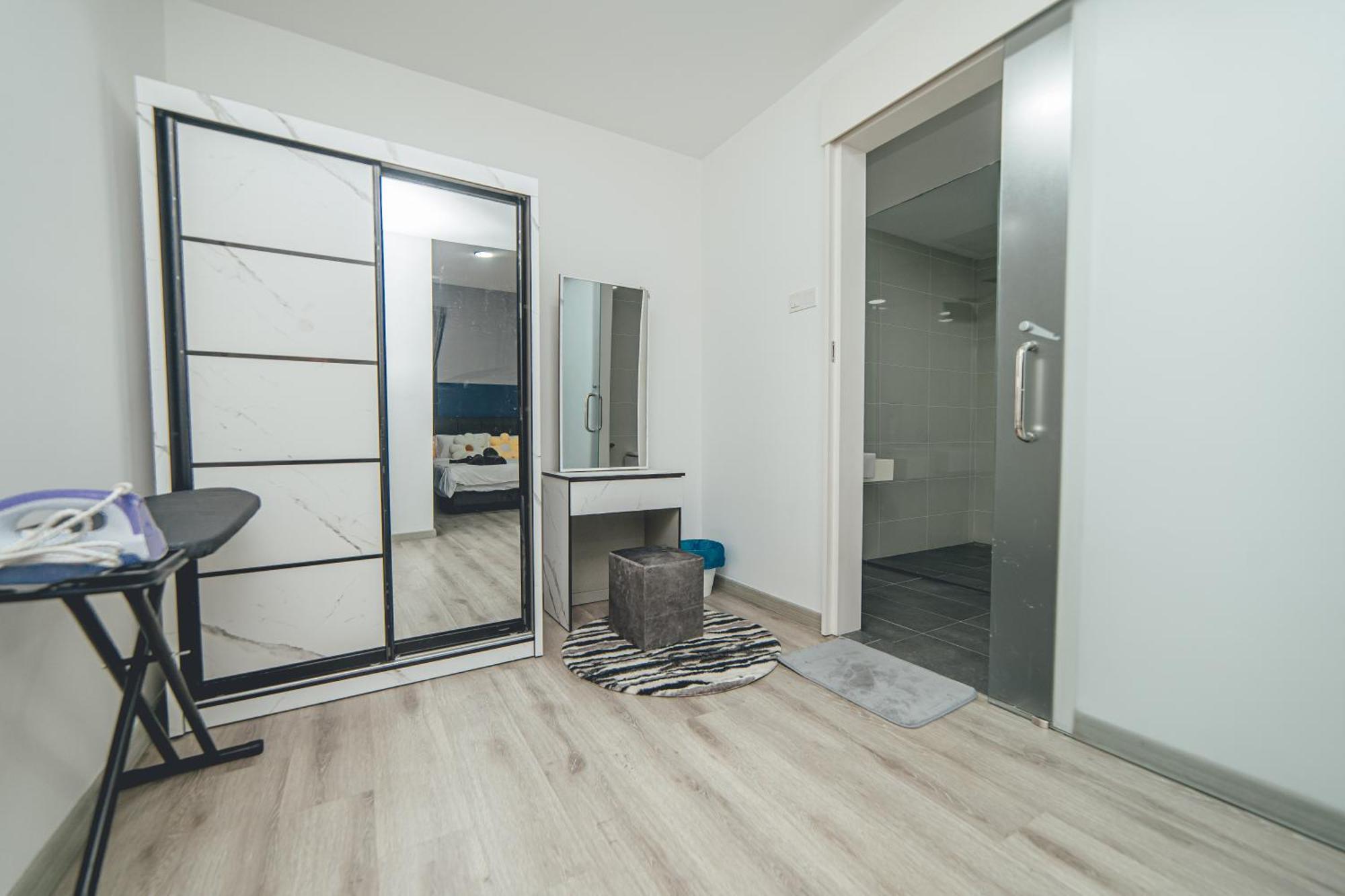 Retreat Blue Ocean 3br Mosaic Southkey Midvalley By Our