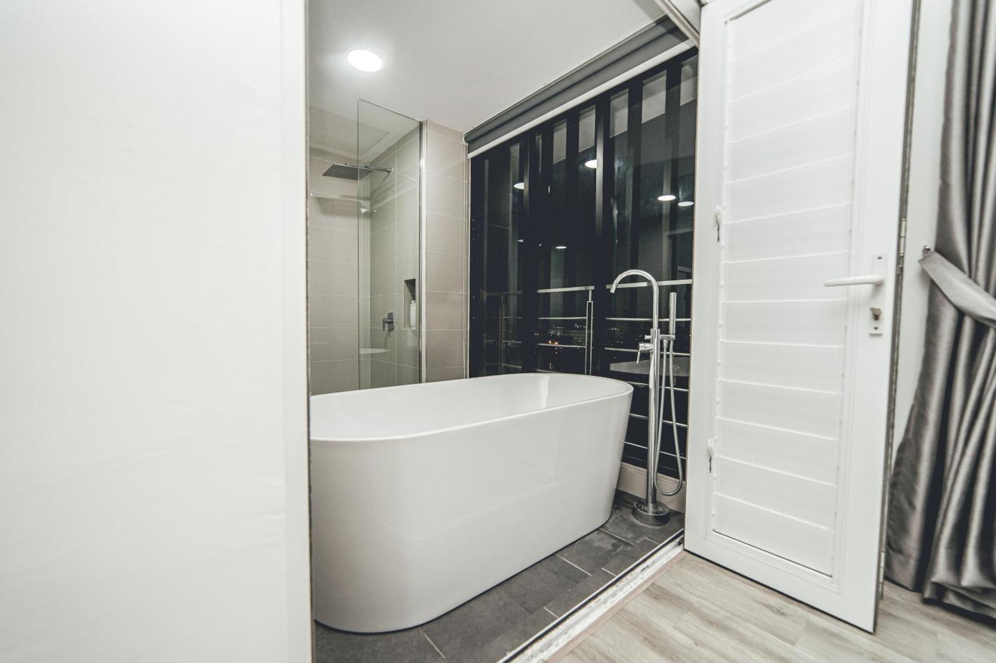 Retreat Blue Ocean 3br Mosaic Southkey Midvalley By Our *